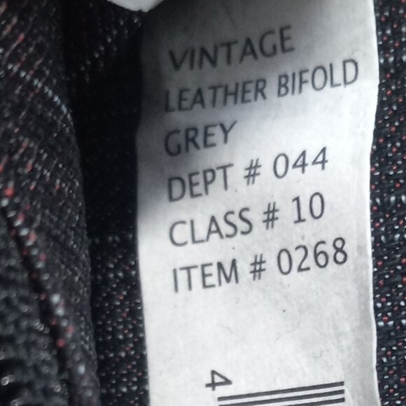 Mossimo Grey Vtg. Leather Bifold Wallet with Chain Ideal for Skateboard/Biker - Picture 12 of 12